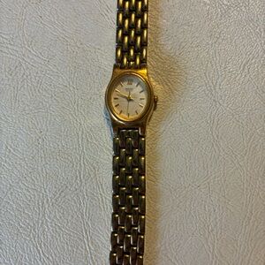 Seiko Women's Vintage Gold Tone Watch v401-5101 (M) Dead Battery Not Working